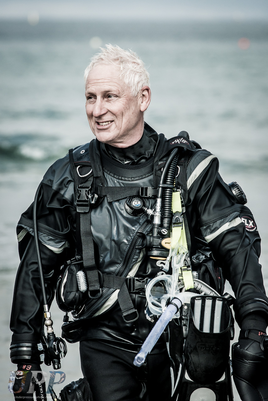 Happy Divers Come from California