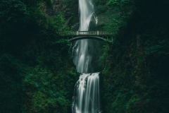 The iconic Multnomah Falls in Oregon